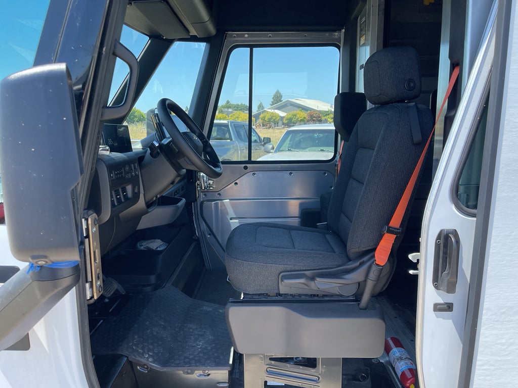 2025 Chevrolet BrightDrop 400 AWD 400