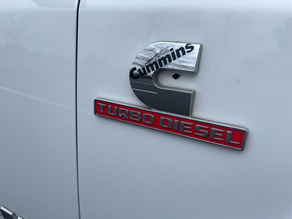 2019 RAM 3500 Laramie Crew Cab 4x4 8' Box