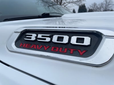 2019 RAM 3500 Laramie Crew Cab 4x4 8' Box