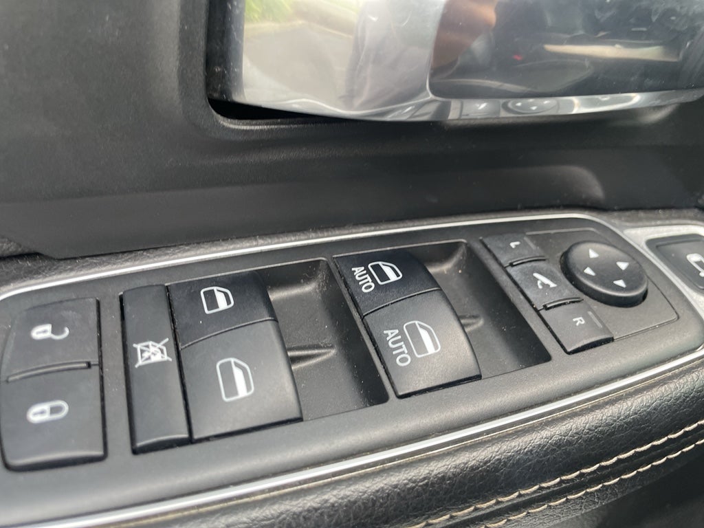 2019 RAM 3500 Laramie Crew Cab 4x4 8' Box