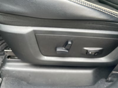 2019 RAM 3500 Laramie Crew Cab 4x4 8' Box