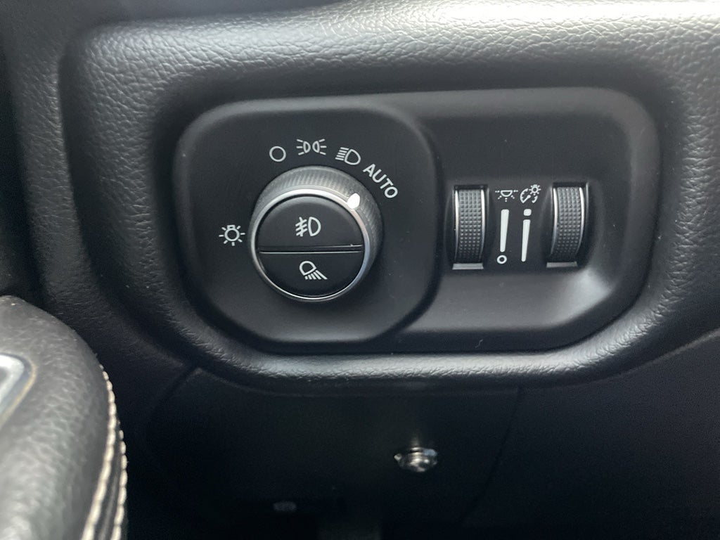 2019 RAM 3500 Laramie Crew Cab 4x4 8' Box