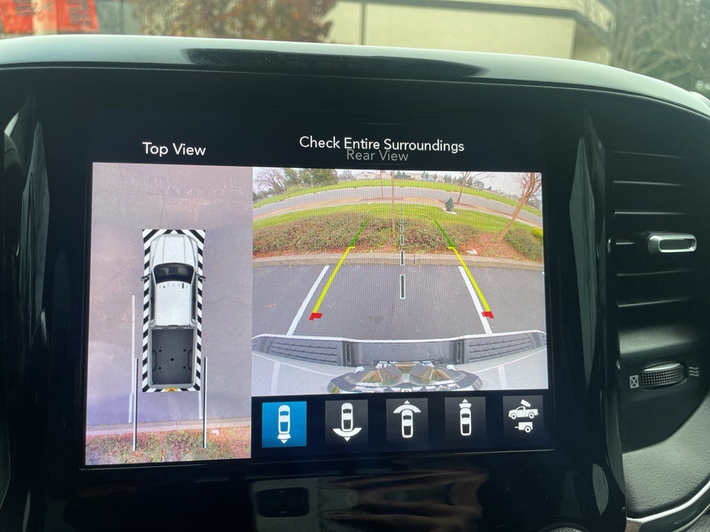 2019 RAM 3500 Laramie Crew Cab 4x4 8' Box