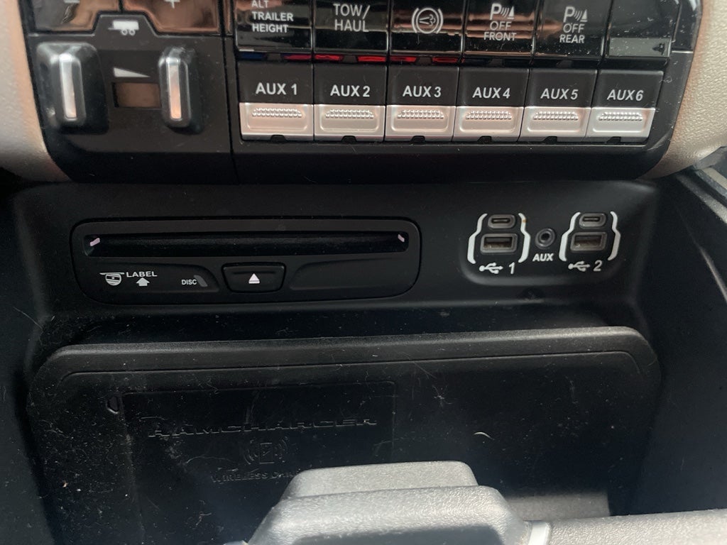 2019 RAM 3500 Laramie Crew Cab 4x4 8' Box