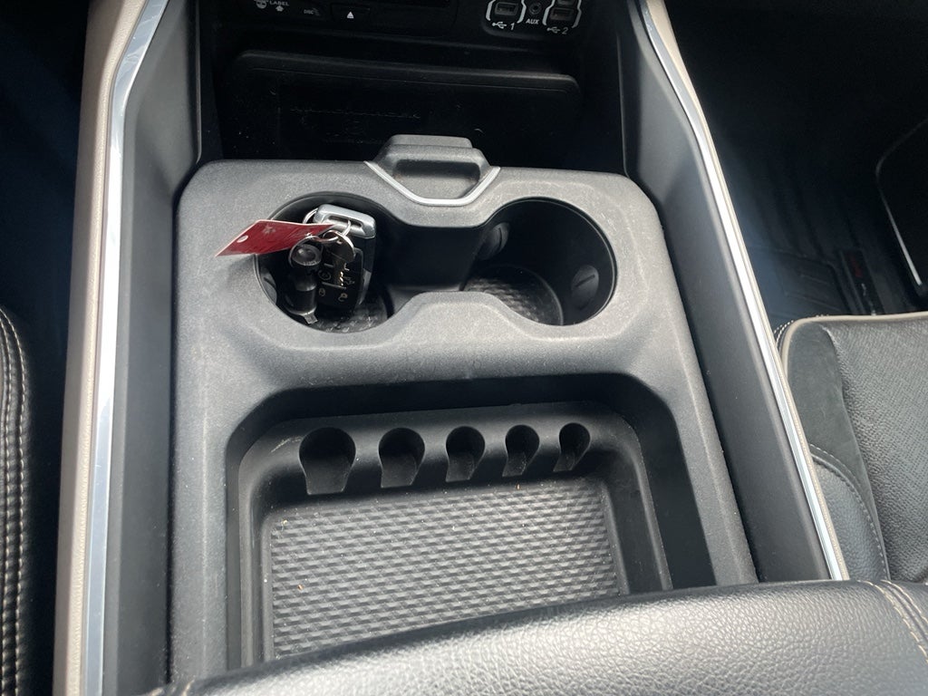 2019 RAM 3500 Laramie Crew Cab 4x4 8' Box