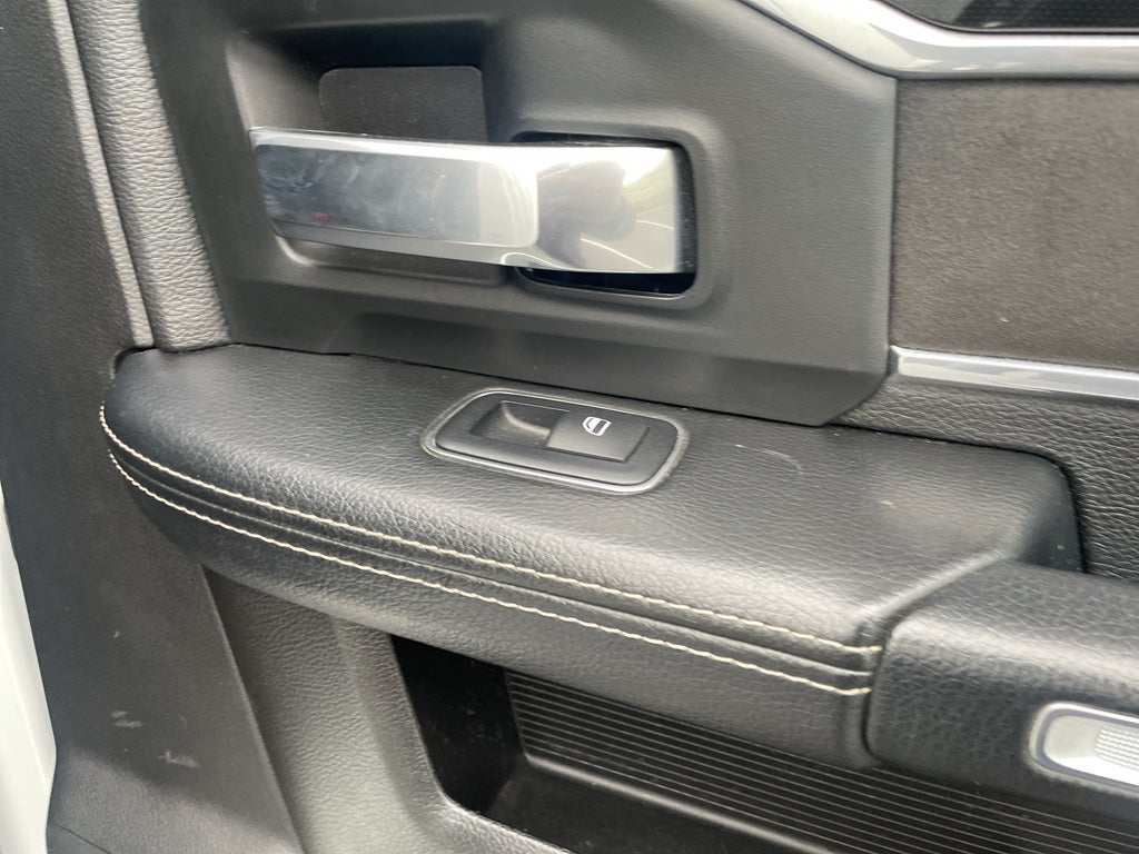 2019 RAM 3500 Laramie Crew Cab 4x4 8' Box