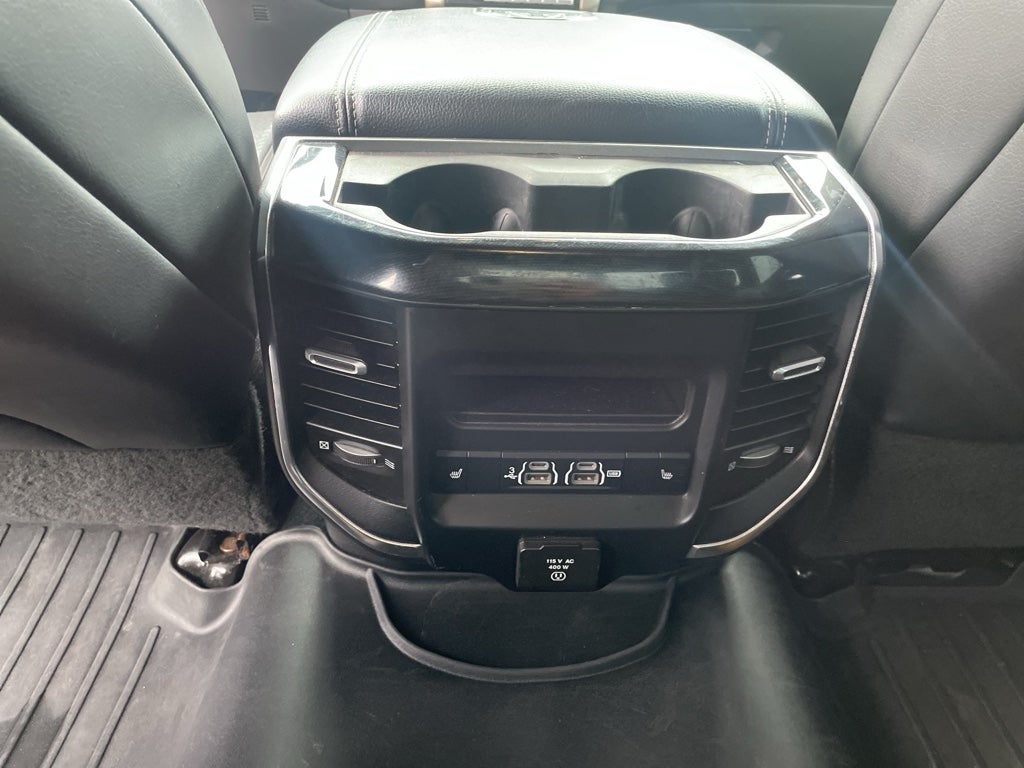 2019 RAM 3500 Laramie Crew Cab 4x4 8' Box