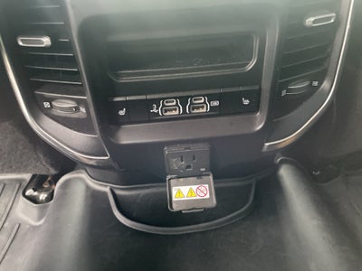 2019 RAM 3500 Laramie Crew Cab 4x4 8' Box