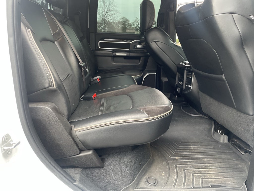 2019 RAM 3500 Laramie Crew Cab 4x4 8' Box