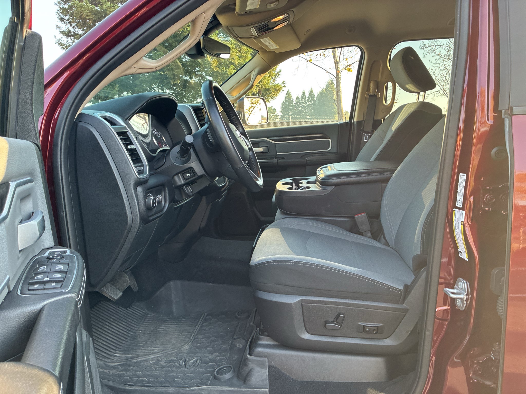 2020 RAM 2500 Big Horn Crew Cab 4x4 6'4" Box