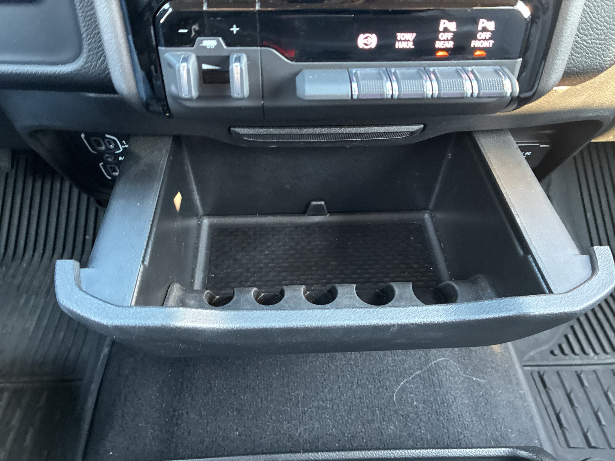 2020 RAM 2500 Big Horn Crew Cab 4x4 6'4" Box