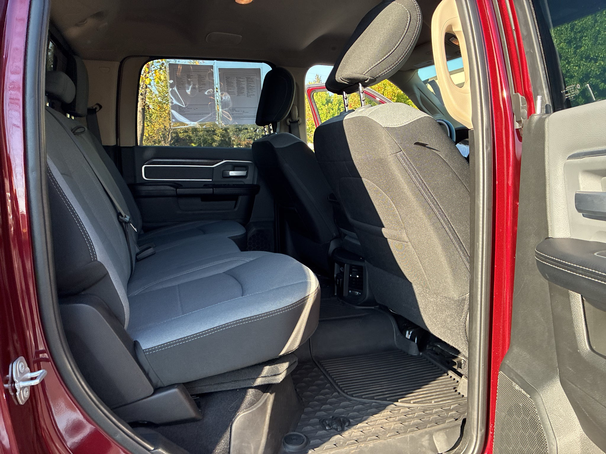 2020 RAM 2500 Big Horn Crew Cab 4x4 6'4" Box