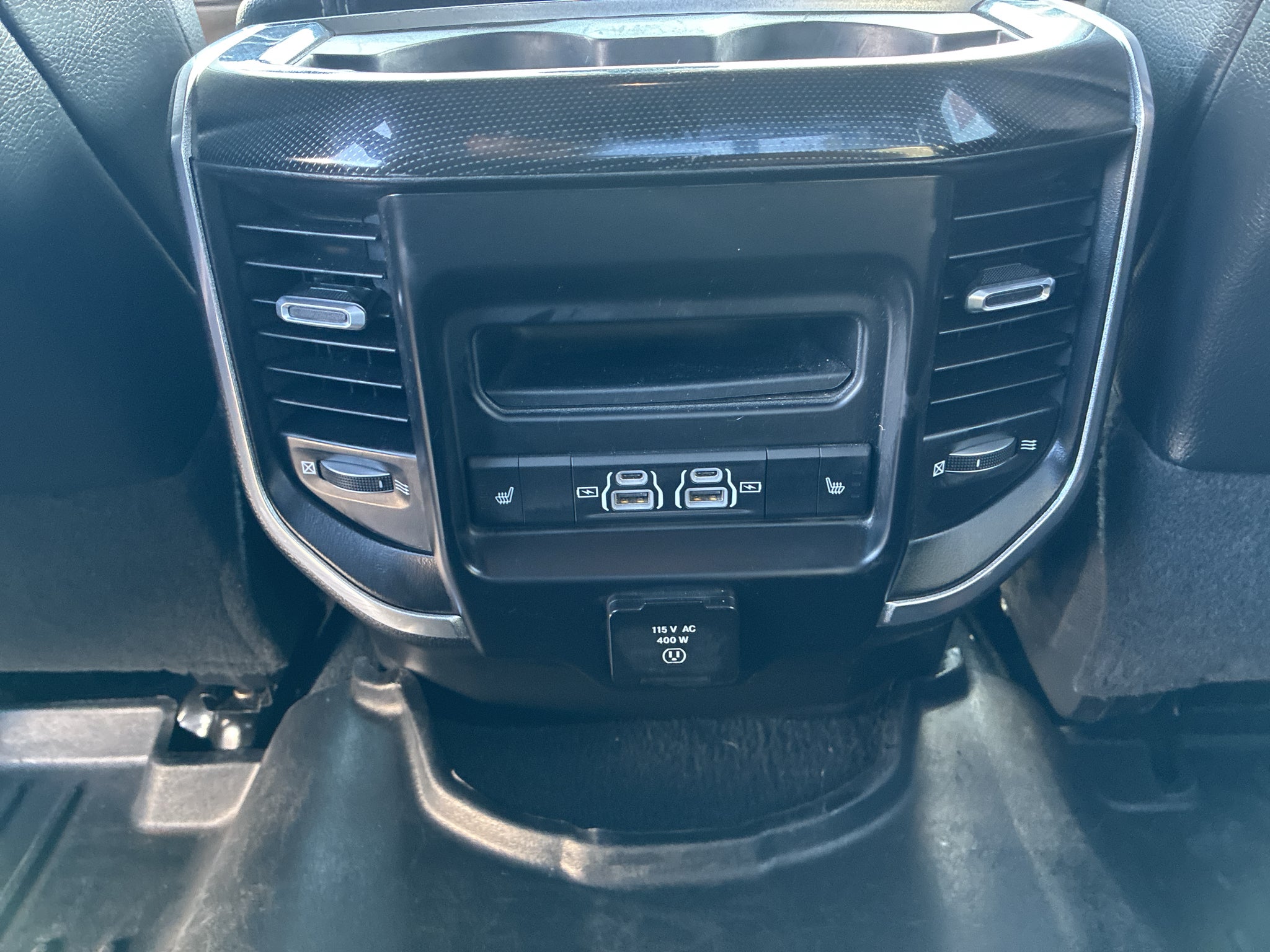 2022 RAM 2500 Laramie Crew Cab 4x4 6'4" Box
