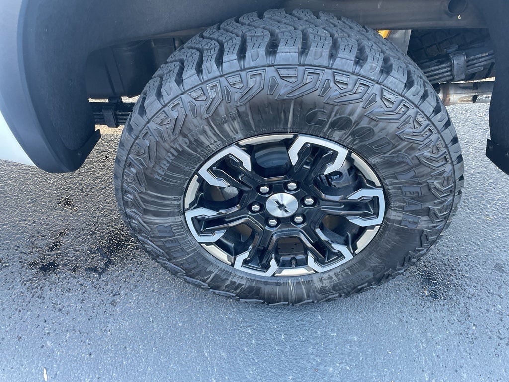 2025 Chevrolet Silverado 1500 ZR2