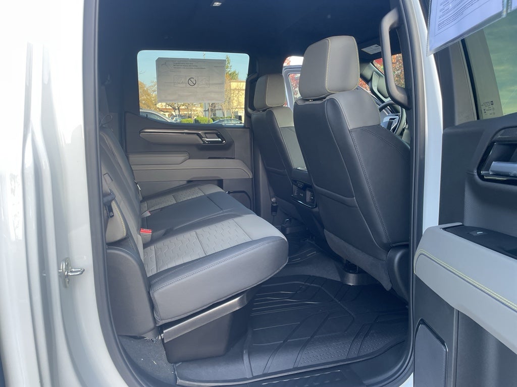 2025 Chevrolet Silverado 1500 ZR2