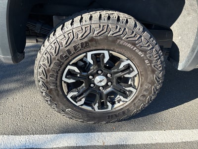 2025 Chevrolet Silverado 1500 ZR2