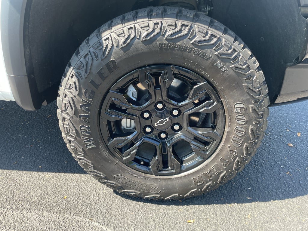 2025 Chevrolet Silverado 1500 ZR2