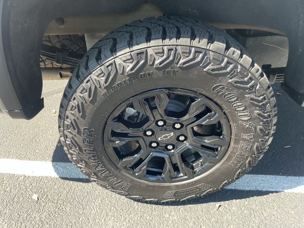 2025 Chevrolet Silverado 1500 ZR2