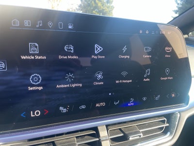 2025 Chevrolet Equinox EV LT