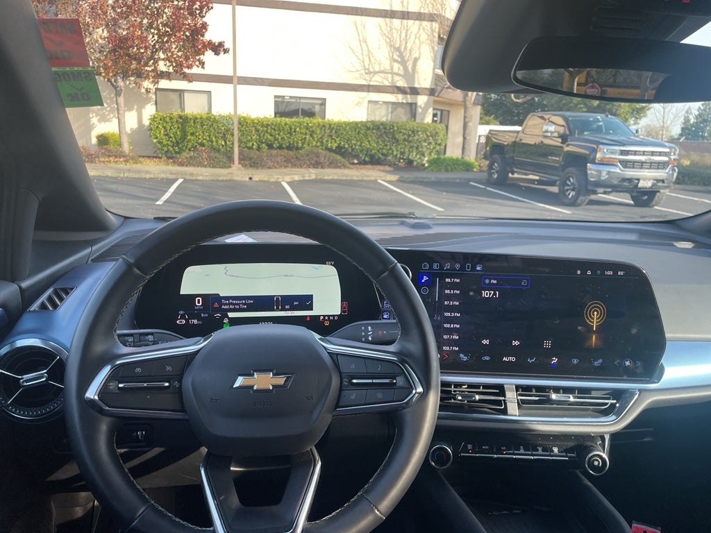 2025 Chevrolet Equinox EV LT