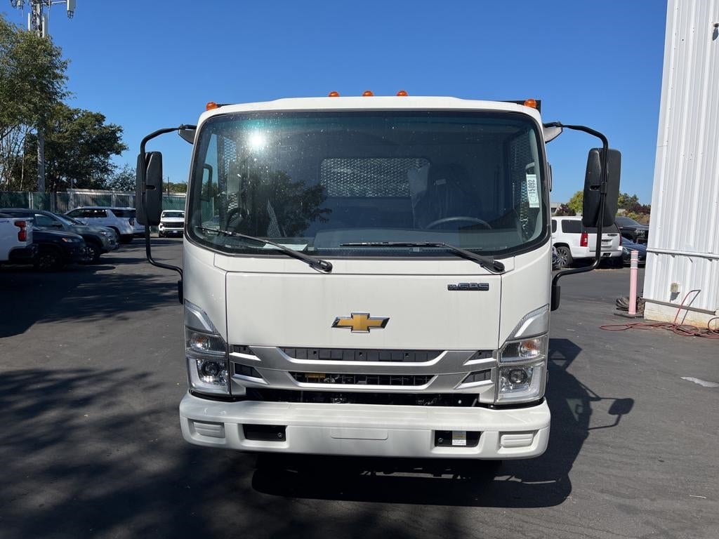 2025 Chevrolet Low Cab Forward 4500 MEDIUM ASH GRAY