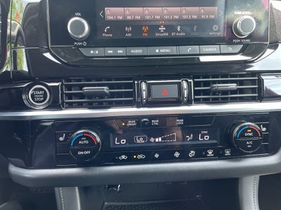 2022 Nissan Pathfinder SV 4WD