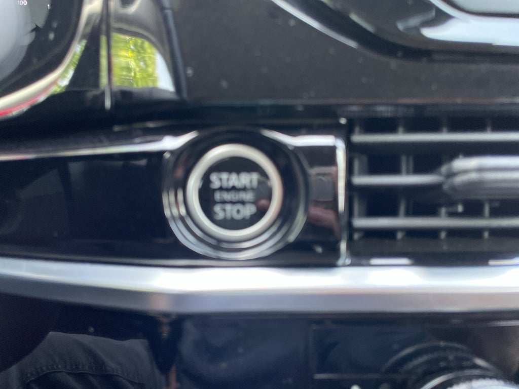2022 Nissan Pathfinder SV 4WD