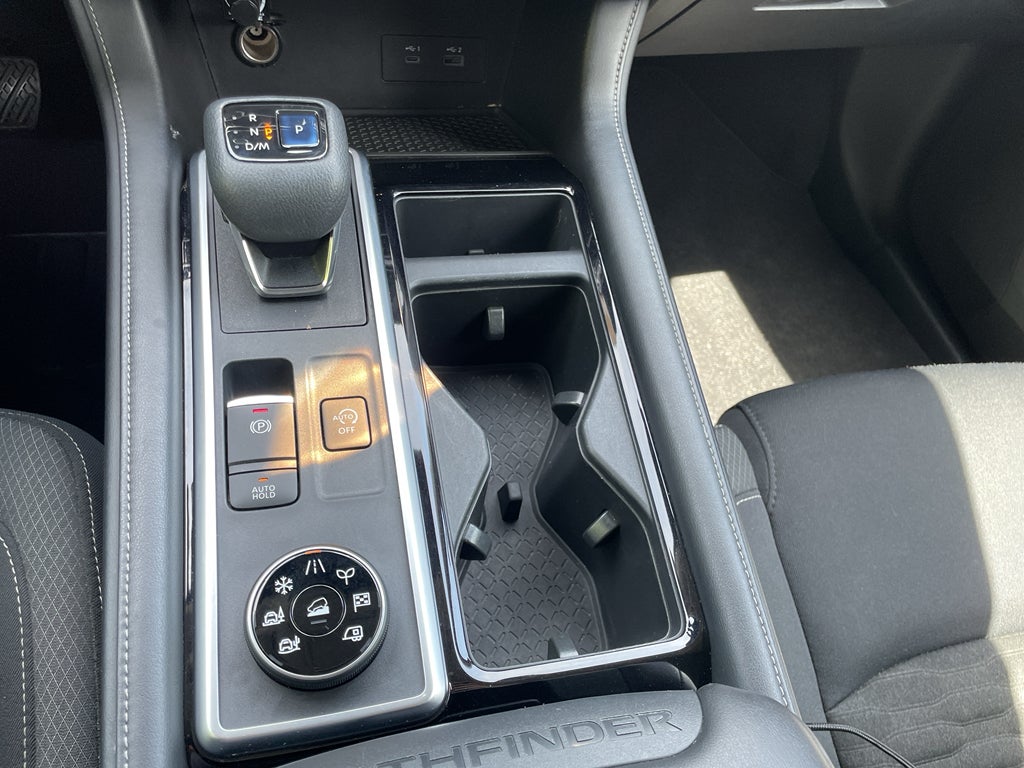 2022 Nissan Pathfinder SV 4WD