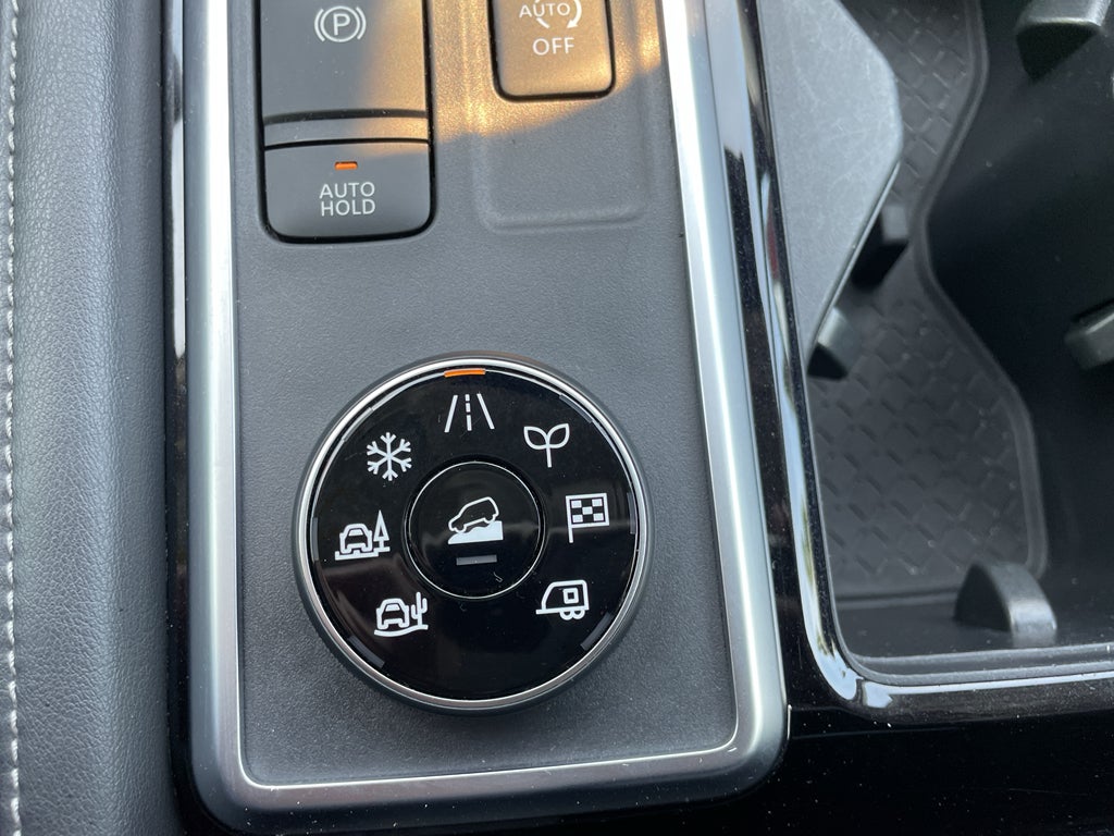 2022 Nissan Pathfinder SV 4WD