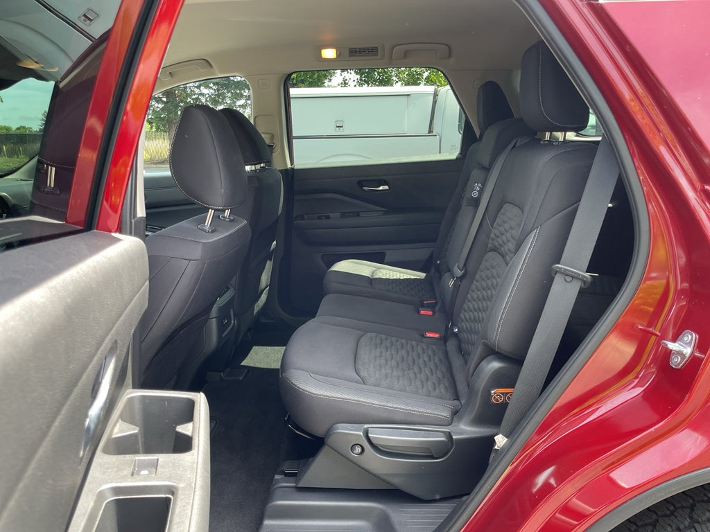 2022 Nissan Pathfinder SV 4WD
