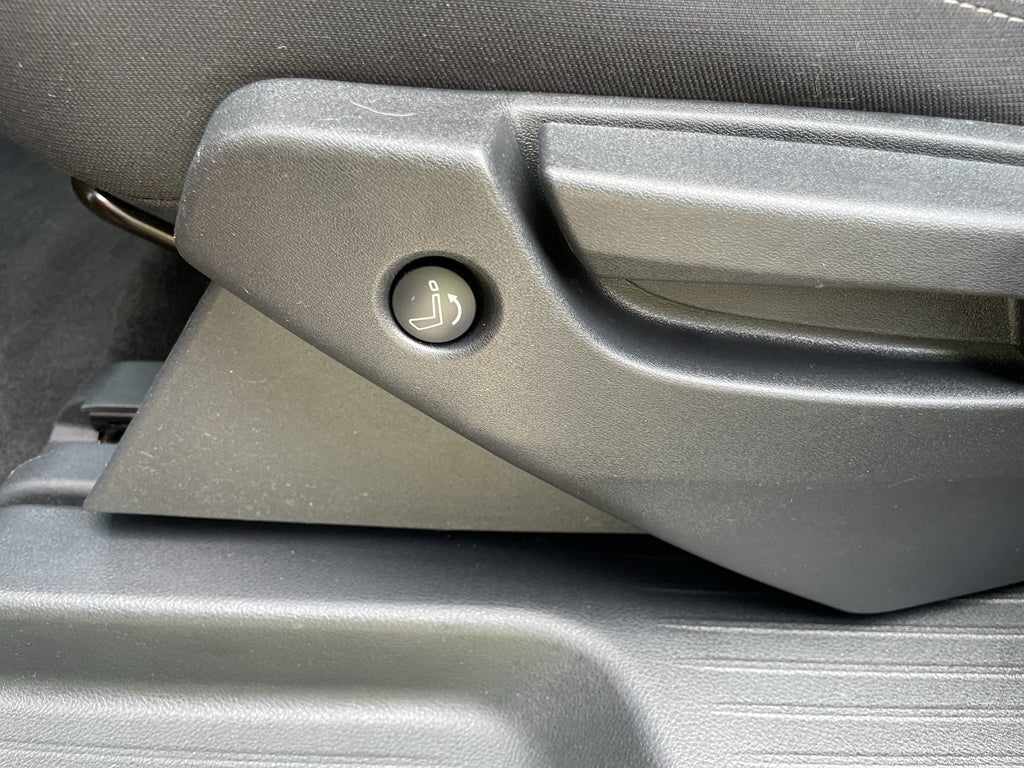 2022 Nissan Pathfinder SV 4WD