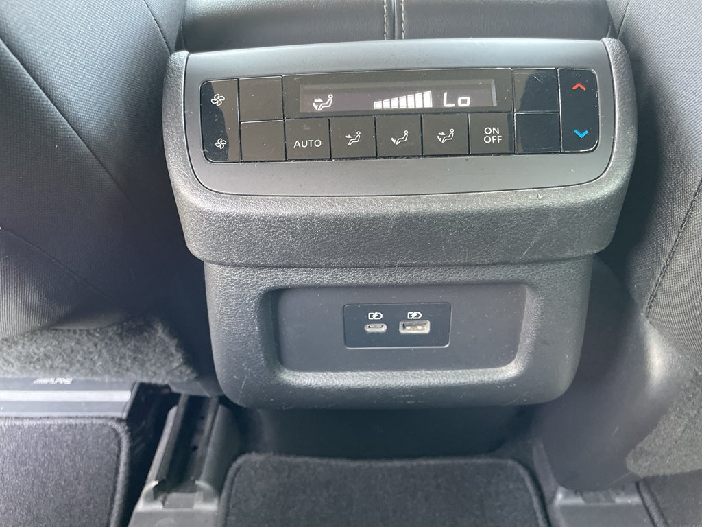 2022 Nissan Pathfinder SV 4WD