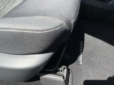 2022 Nissan Pathfinder SV 4WD