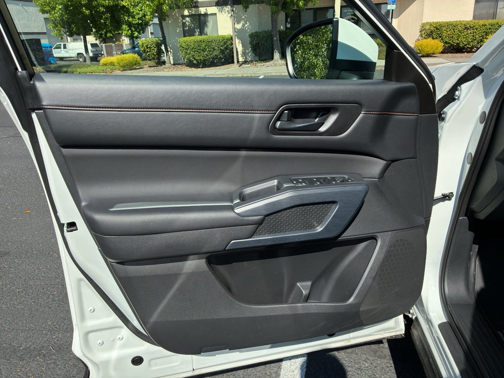 2025 Nissan Pathfinder Rock Creek 4WD