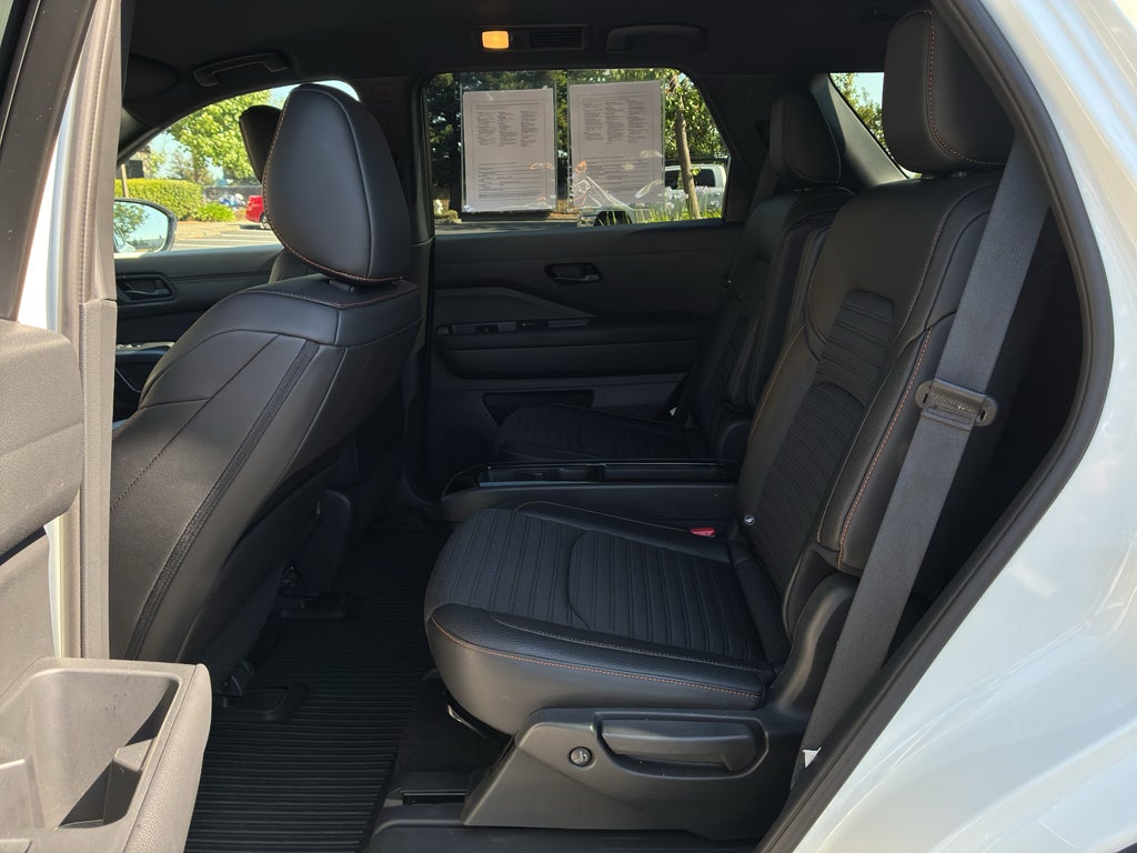 2025 Nissan Pathfinder Rock Creek 4WD